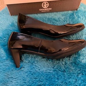 NWT Giani Bernini 6.5 memory foam black heels 2 inches